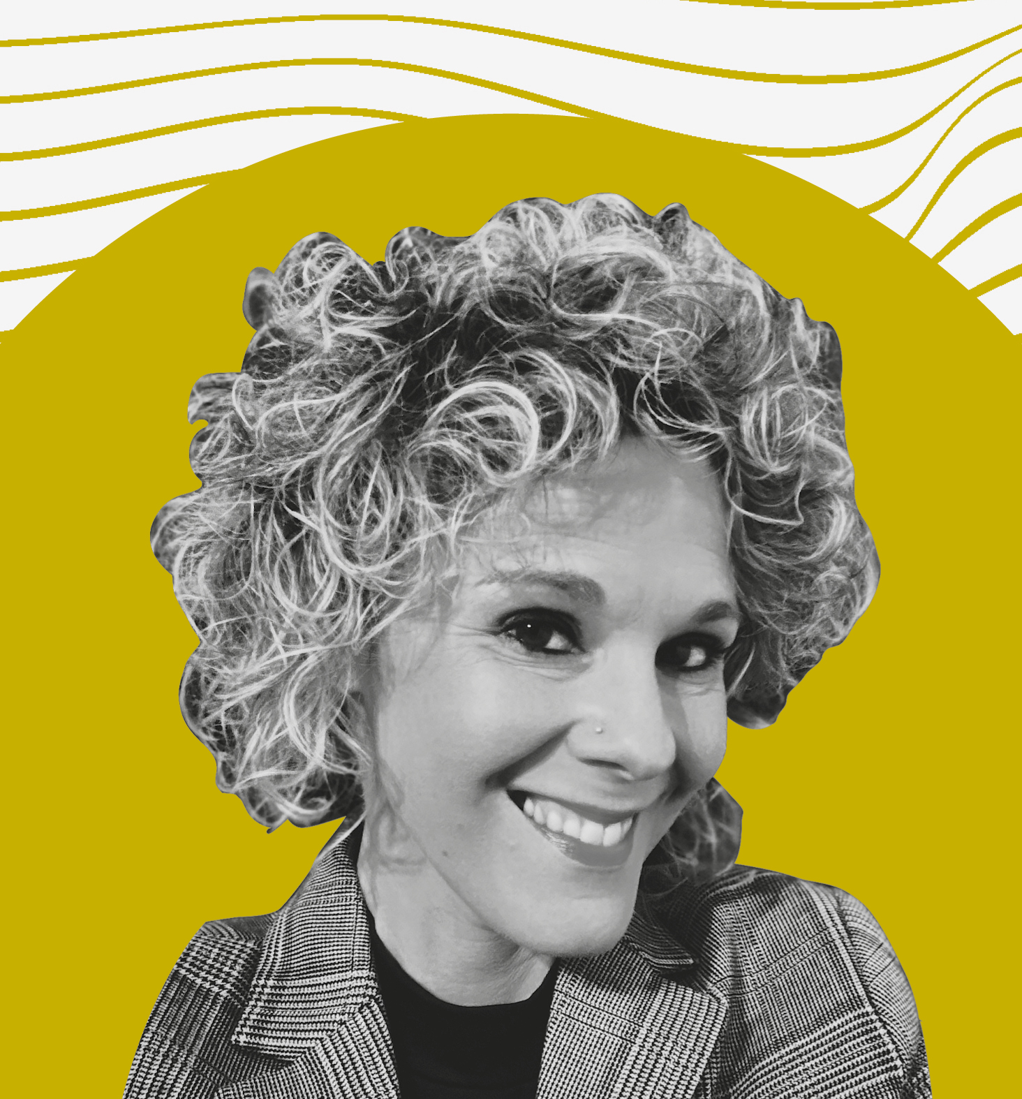 Das Bild zeigt die Autorin Stella Antwerpen: eine Frau mit gelockten blonden Haaren.